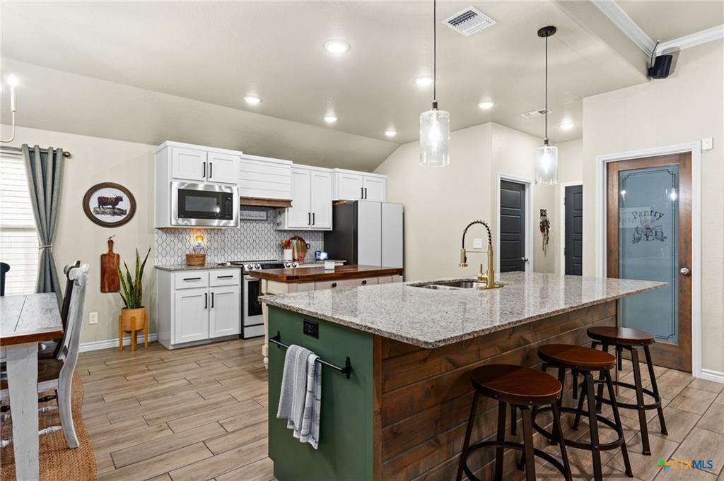 Bella Terra kitchen with premium finishes