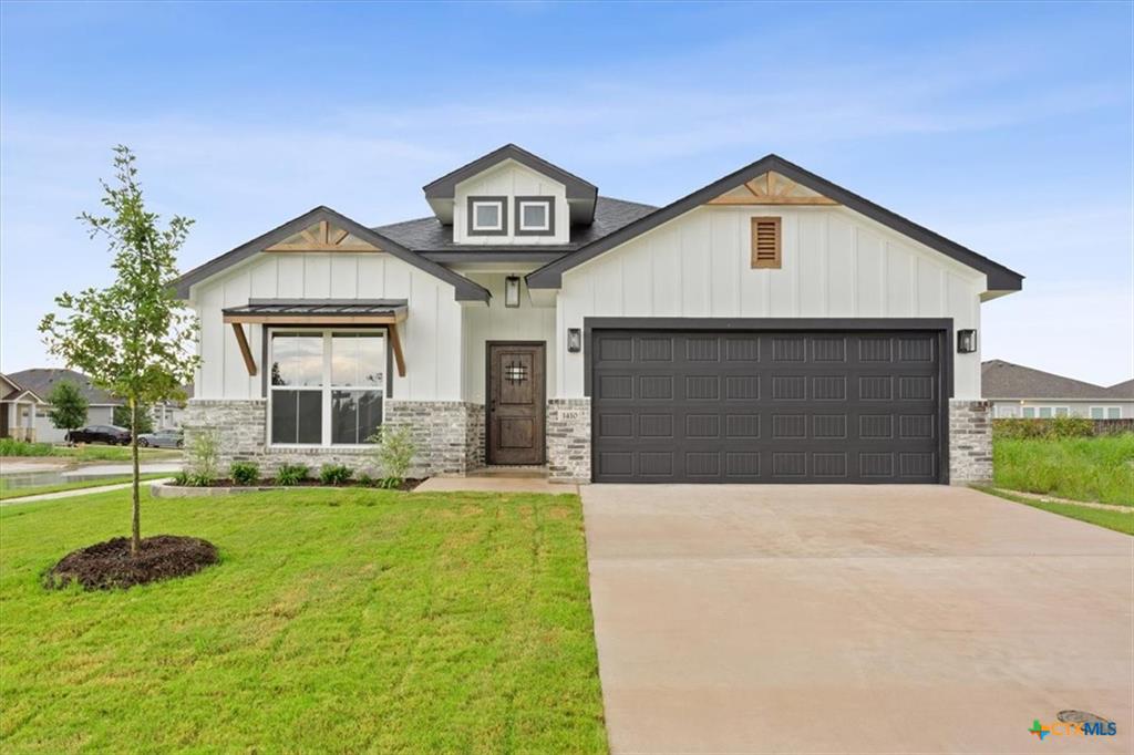 Modern home in Temple TX neighborhood