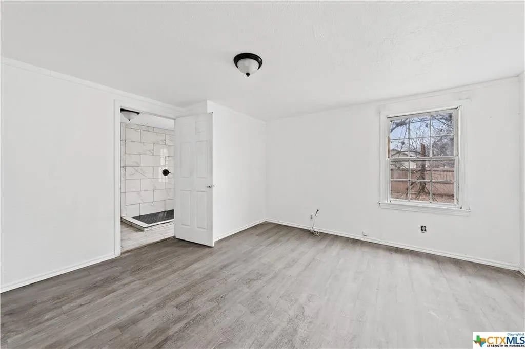 918 N 13th master bedroom