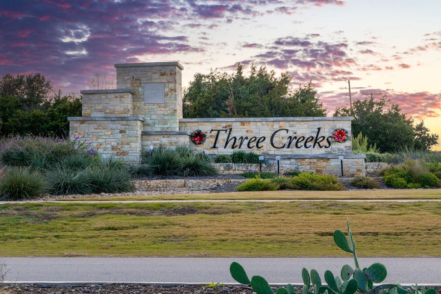 Three Creeks amenity center and pool in Belton, TX