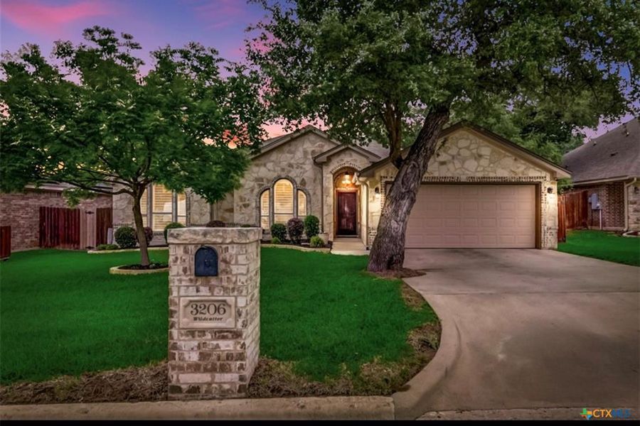 Dawson Ranch home at twilight in Belton, TX
