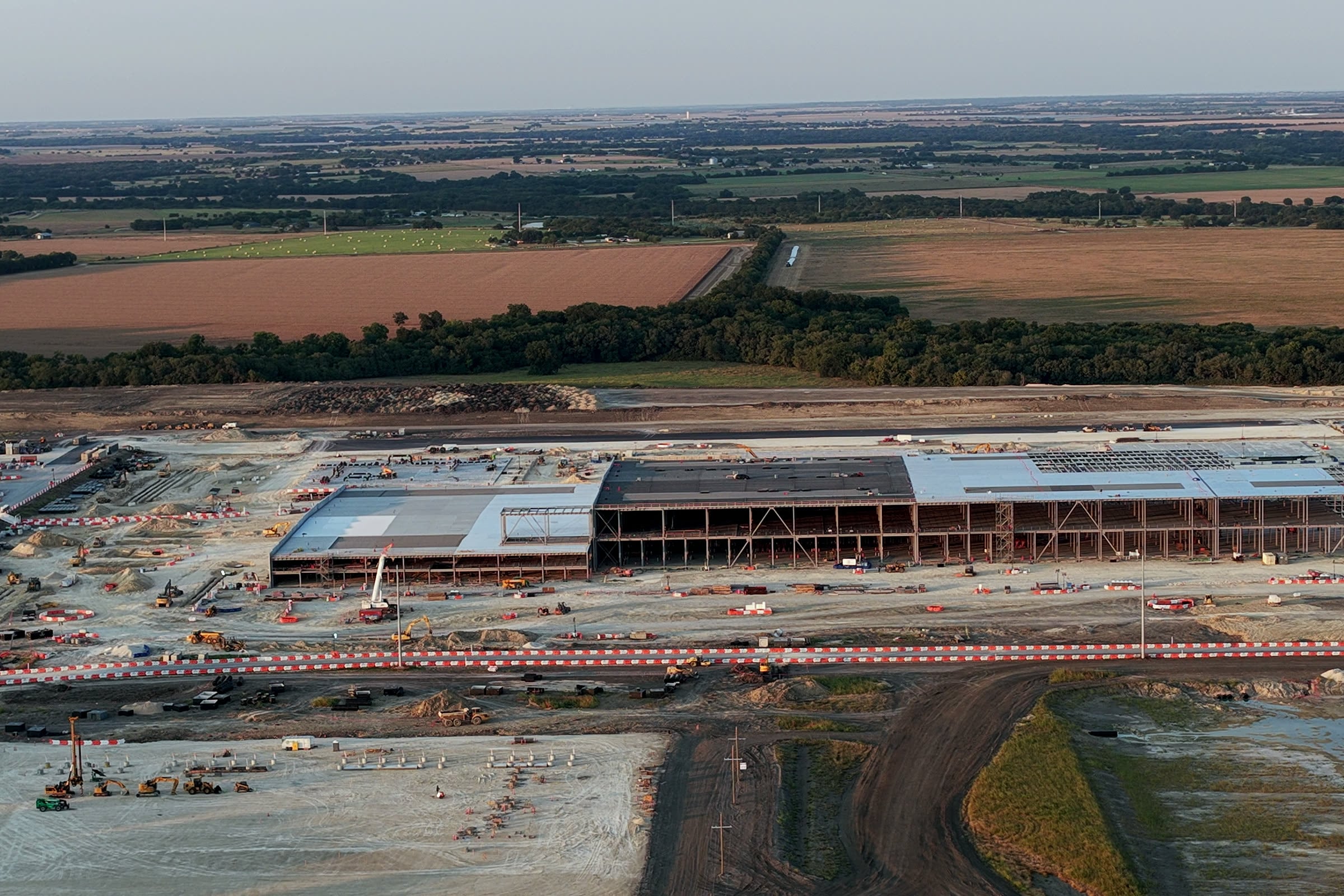 Structural steel and roof deck going up at the Rowan Project Temple data center site on Bob White Road, Temple, TX