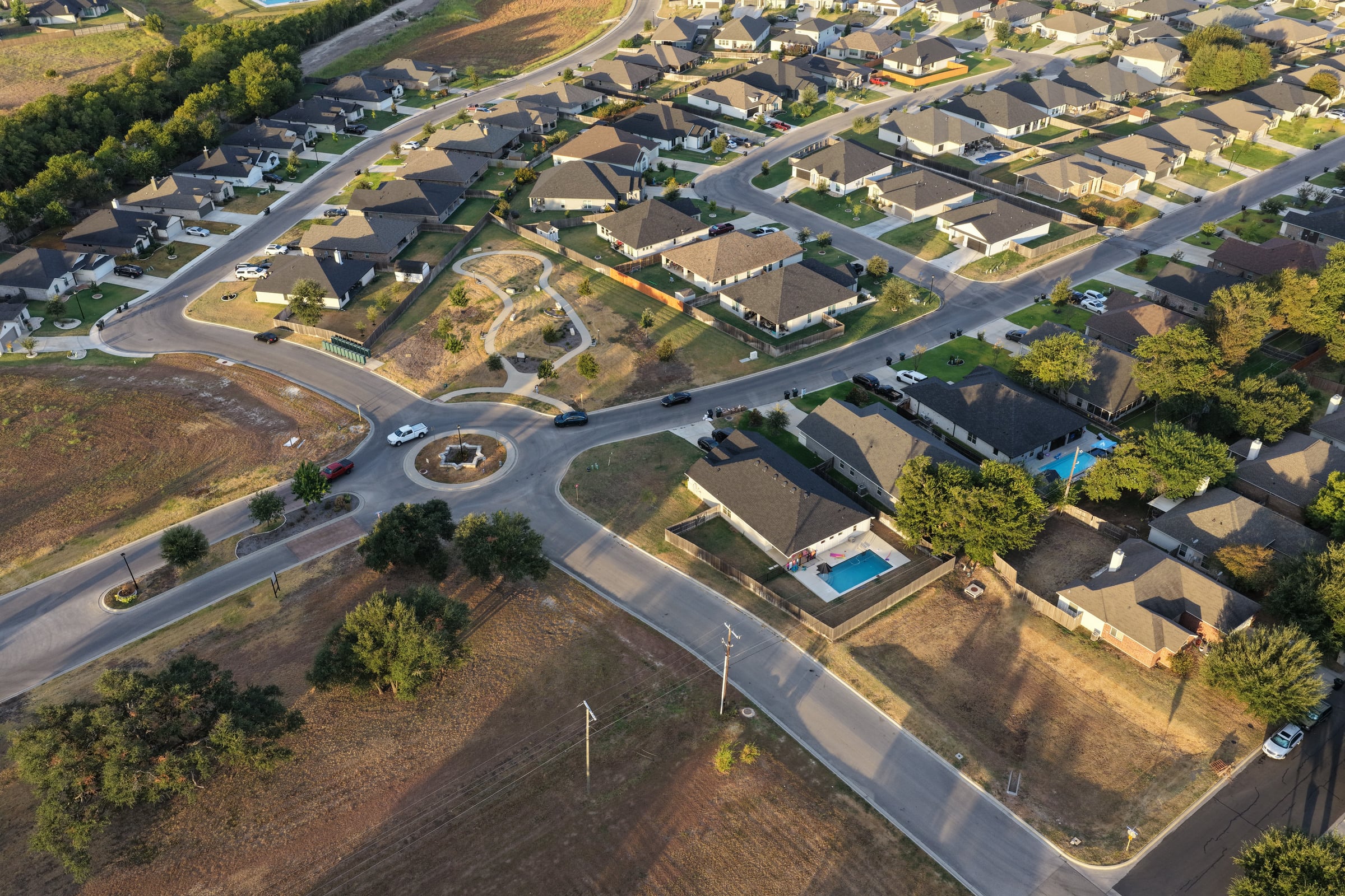 Bella Terra — eastern roundabout