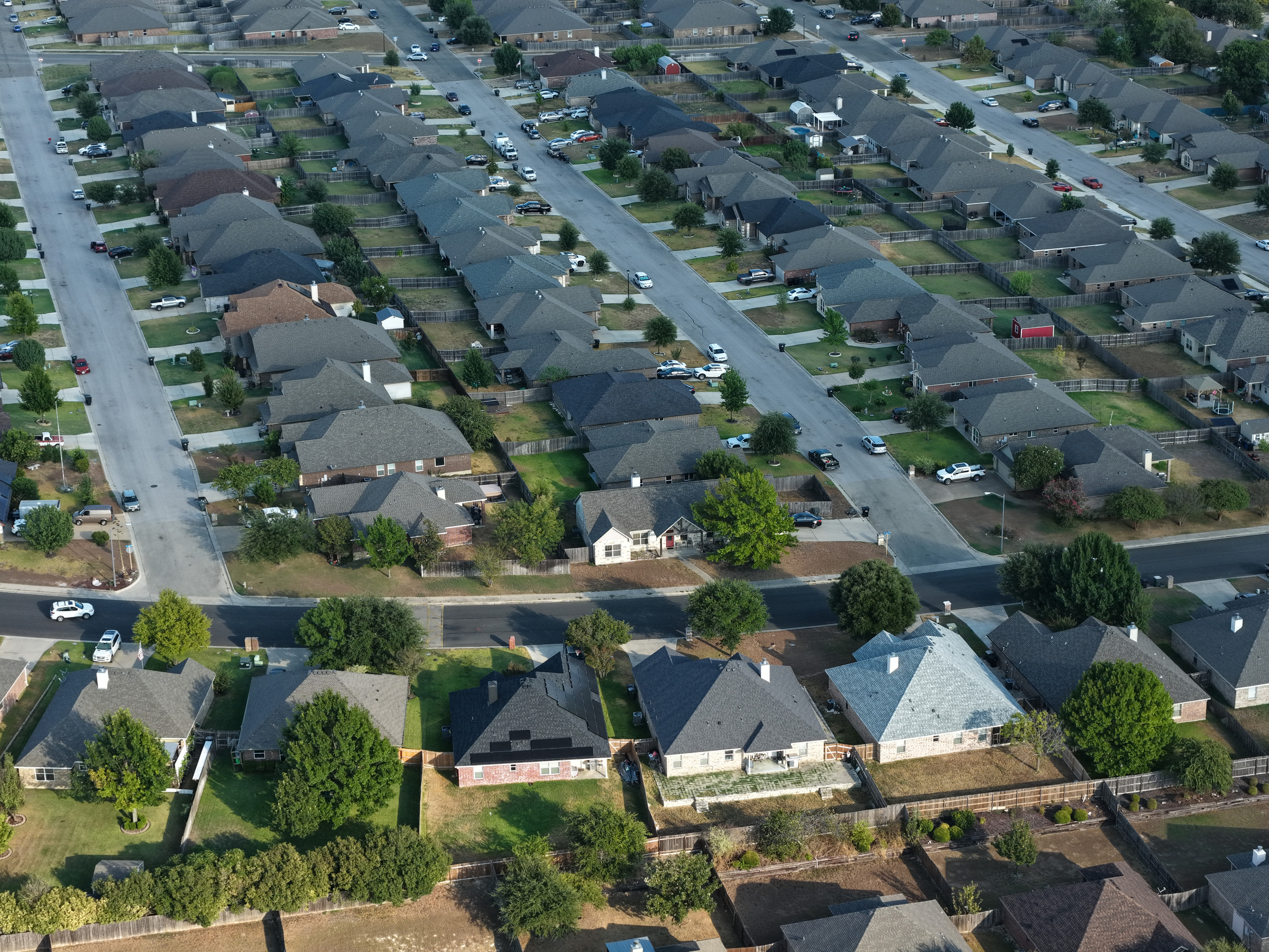 Canyon Ridge — evening street compression