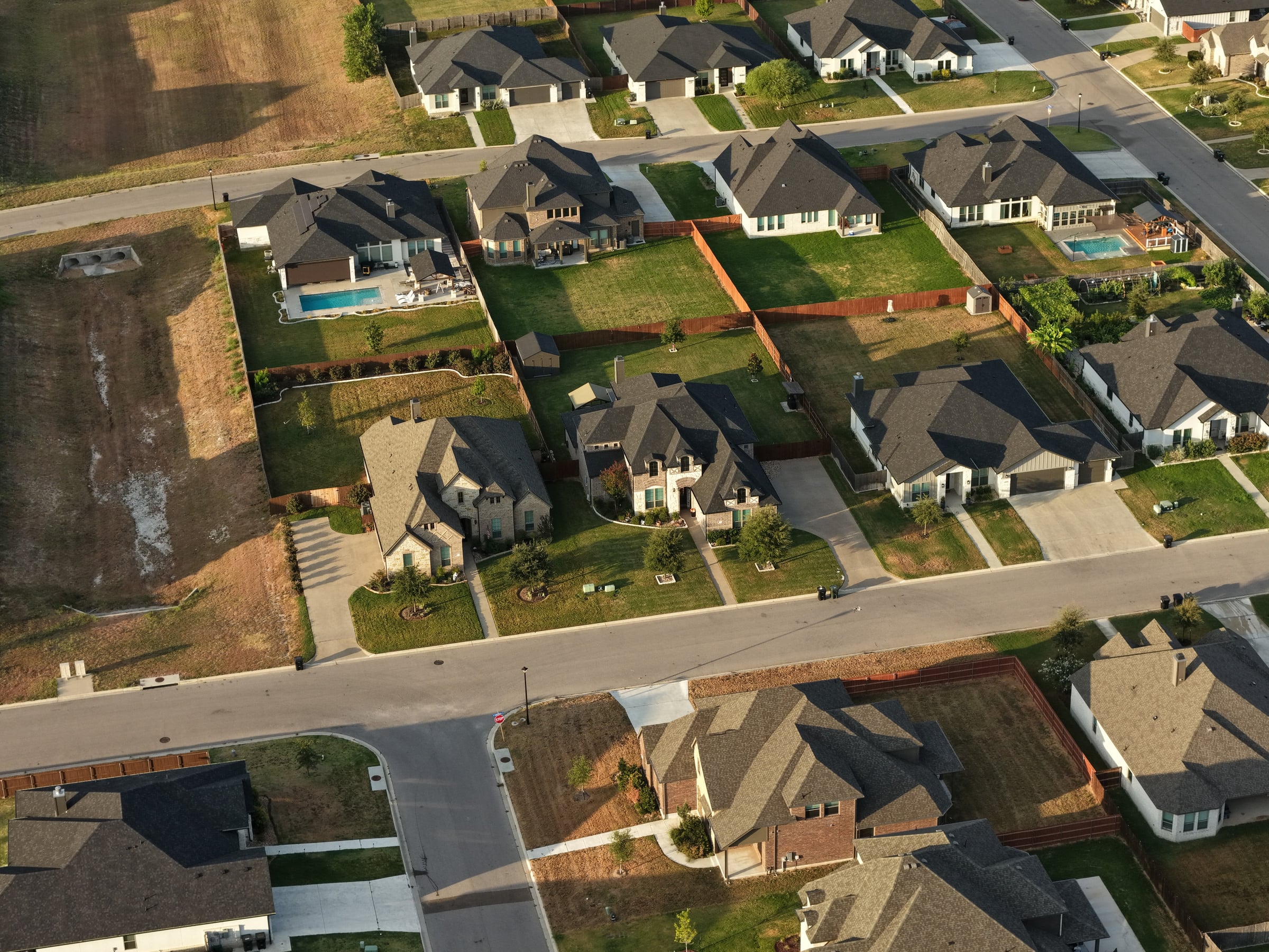 Legacy Ranch — homes, yards, street